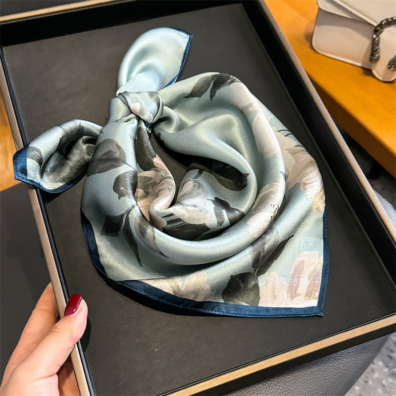 100% ipek eşarp Bandana Kadın  - Scarf Silk Square incelemesi ve fiyatı